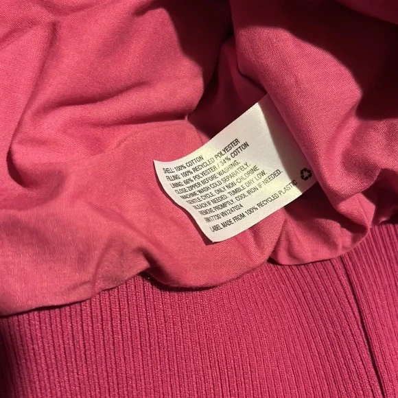 Women’s Woven quilted bomber jacket color vibrant pink NWT - Picture 8 of 11